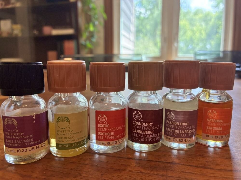 Vintage The Body Shop Fragrance Oil Lot Exotic, Cranberry, Passion Fruit Lot (6)